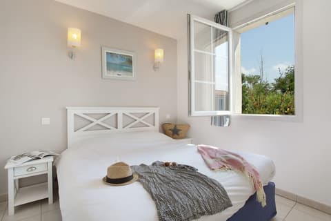 Terres de France - Résidence de la Cabre d'Or, Room