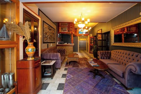 New Hotel Kuc By Marvel, Reception