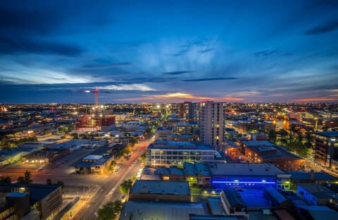 Quest on Franklin, Exterior detail