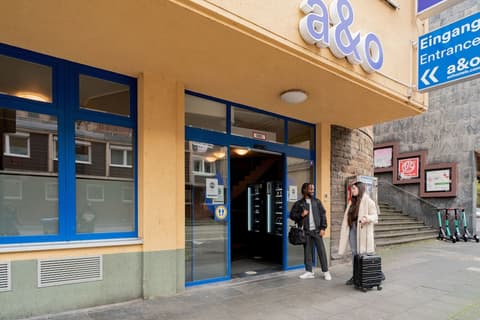 a&o Köln Dom - Hostel, Property entrance