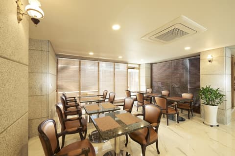 Noble Tourist Hotel Insadong, Breakfast area