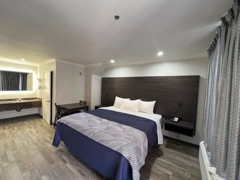 Cloud 9 Inn LAX, Room