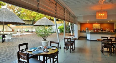 Cresta Sprayview, Breakfast area