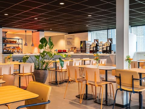 ibis budget Amsterdam Airport, Breakfast area