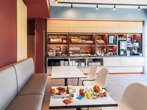 B&B Hotel München City-West, Dining