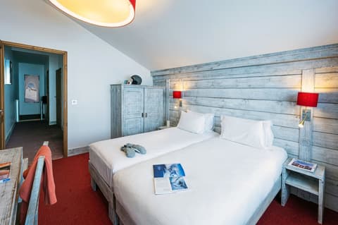 Hôtel L’Aiguille Percée, Room