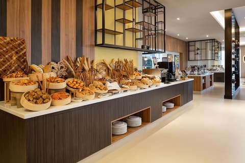 Hilton Garden Inn Riyadh Financial District, Breakfast area