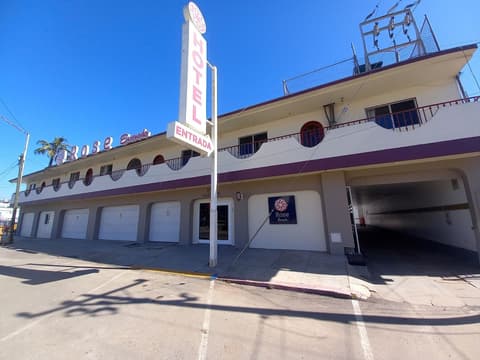 Hotel Rose Ensenada, Front of property