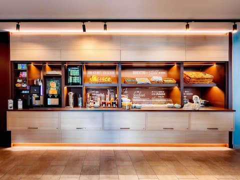 B&B Hotel Bremen-City, Bar (on property)