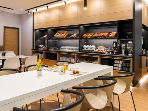 B&B Hotel Leipzig-City, Dining