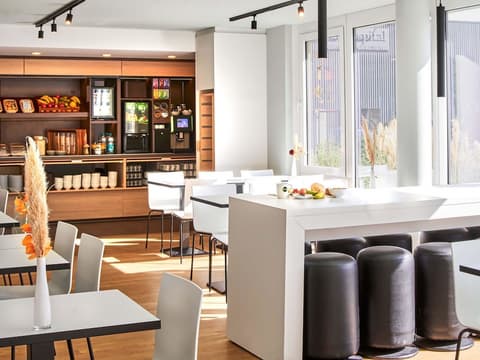 B&B HOTEL Würzburg-City, Dining