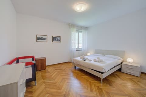 Margherita Near Lake - Family Friendly, Room