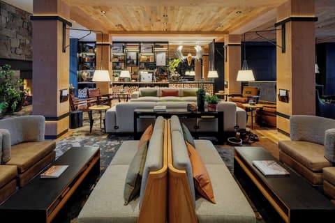 The Cloudveil, Autograph Collection, Lobby lounge