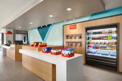 avid hotel Detroit Warren by IHG, Property amenity