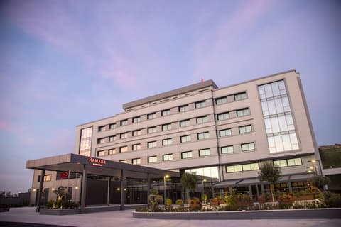 Ramada by Wyndham Izmir Aliaga, Exterior