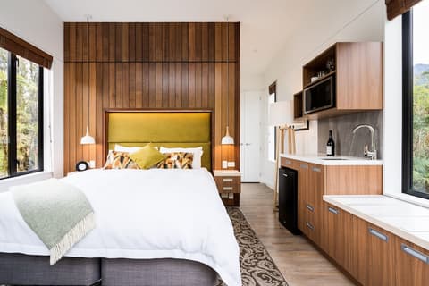 Rainforest Deluxe, Room