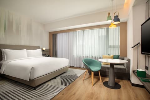 Holiday Inn Shanghai Nanjing Road by IHG, Room