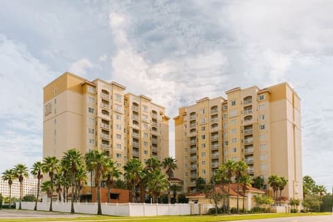 The Point by Edge, Front of property