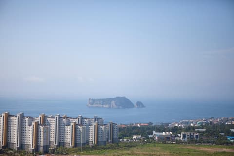 Grandmillions Hotel, Beach