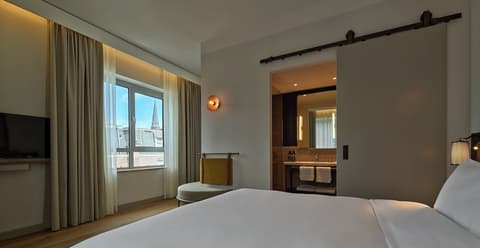 voco The Hague by IHG, Room