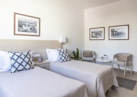 Gallery Suites & Residences, Piraeus, Room