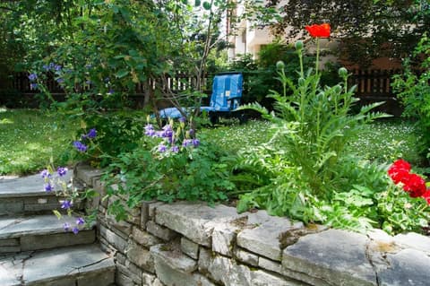 Hotel Alpina, Property grounds