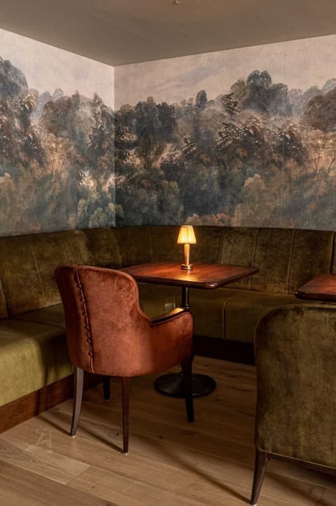 Lansdowne Kenmare, Lounge