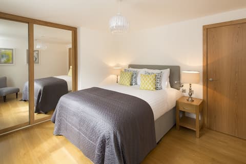 Cambric by Aeria Apartments, Room