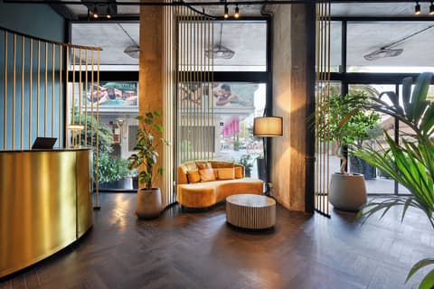 Skylark, Aluma Hotel & Resort, Lobby