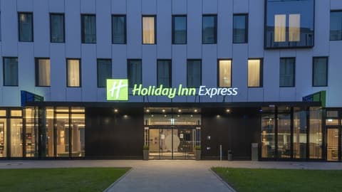 Holiday Inn Express Düsseldorf – Hauptbahnhof by IHG, Exterior