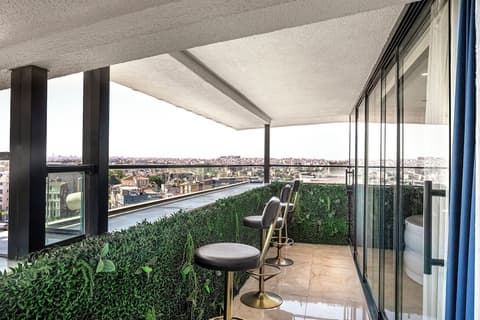 Walton Gardens Pera, View from room