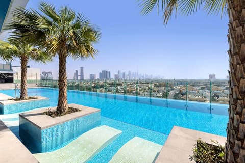 Aloft Al Mina Dubai, Rooftop pool