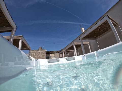 Dimora Assuntina Fine Rooms, Outdoor spa tub