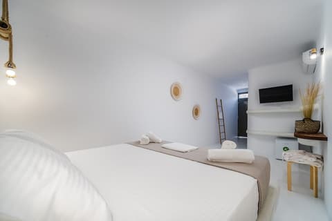 Amethyst Luxury Suites, Room