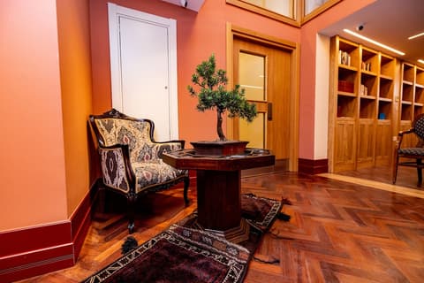 Limehouse Library Hotel, Lobby