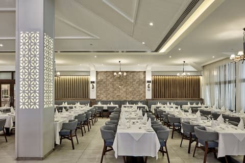 Atlantica Aeneas Resort, Restaurant