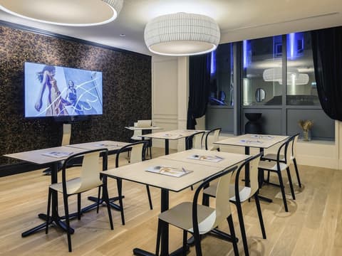 Mercure Bordeaux Centre Gare Atlantic, Miscellaneous