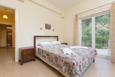 Villa Konstantinos Large Private Pool Walk to Beach Sea Views A C Wifi - 354, Room