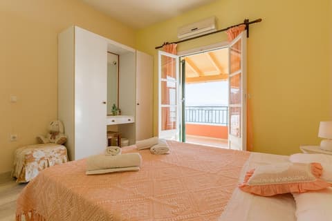 Villa Aris Large Private Pool Walk to Beach Sea Views A C Wifi - 2453, Room