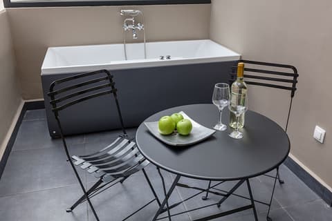 Classic Hotel by Athens Prime Hotels, Terrace/patio