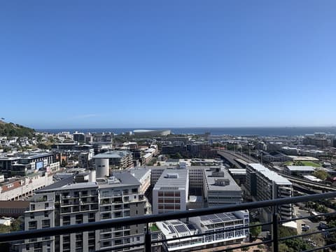 Urban Elephant 16 on Bree, Room