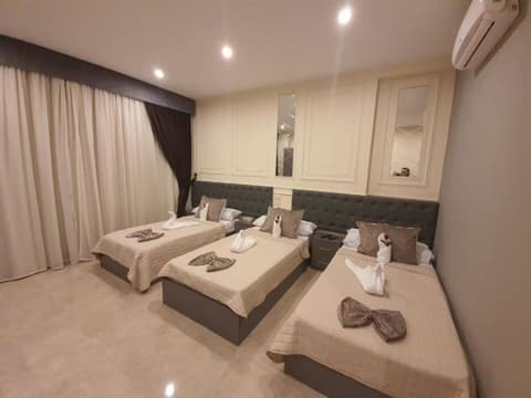 City Palace Hotel, Room