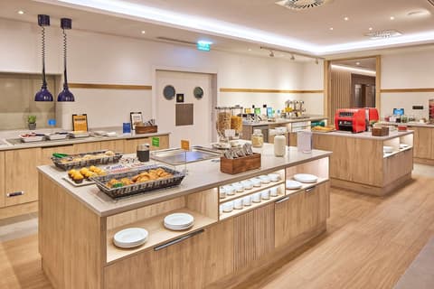 Hampton by Hilton Barcelona Fira Gran Via, Breakfast area