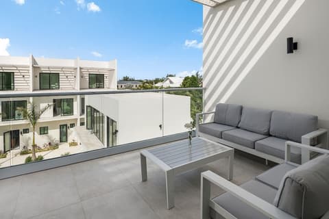 Seascape Grace Bay Hotel & Townhome Villas, Balcony