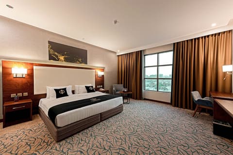 Sunday Emerald Hotel, Room