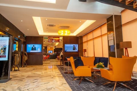 Hôtel Fleur de Lys Point E, Reception