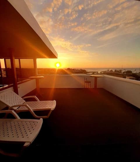 Hotel Los Algarrobos, Terrace/patio