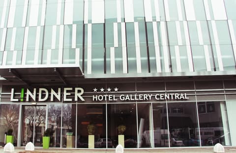 Lindner Hotel Bratislava, part of JdV by Hyatt, Property entrance