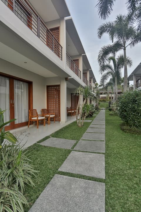 Pertiwi Bisma 1, Property grounds