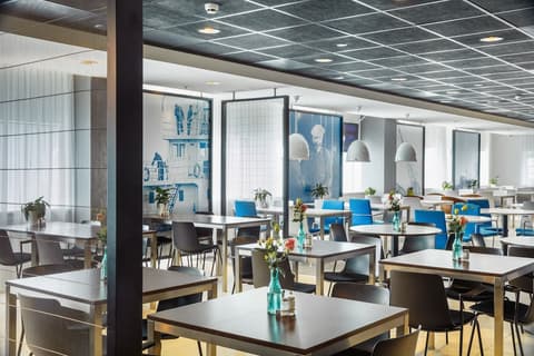 Holiday Inn Express Rotterdam - Central Station by IHG, Restaurant
